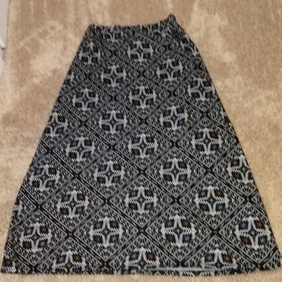 Dynamite maxi skirt size 2X